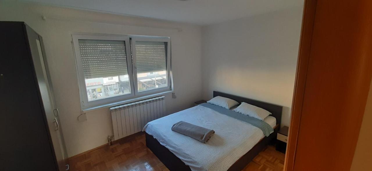 Apartman Stella Istocno Sarajevo Lukavica Exterior foto